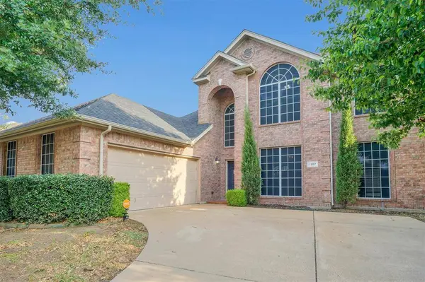 1107 Eastbrook Drive, Glenn Heights, TX 75154