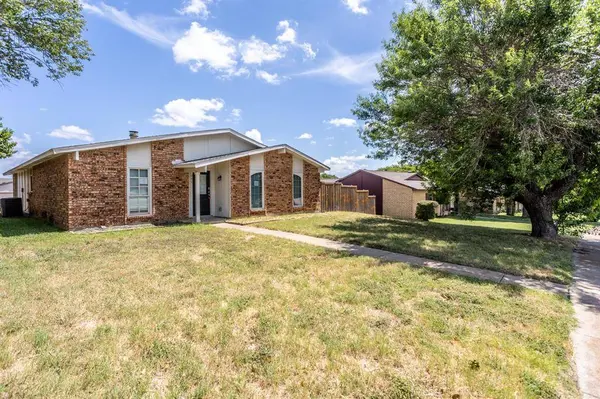 649 Eagle Drive, Desoto, TX 75115