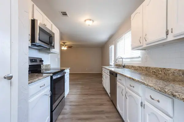649 Eagle Drive, Desoto, TX 75115