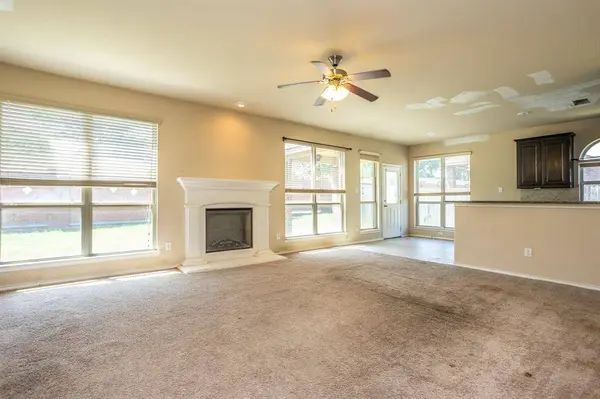 1213 Goffin Drive, Desoto, TX 75115