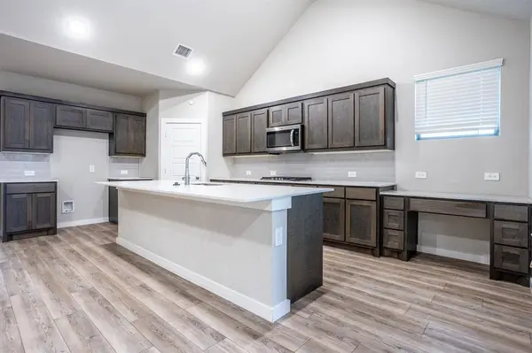 659 Bethpage Drive, Red Oak, TX 75154