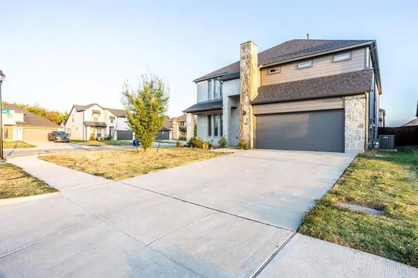 659 Bethpage Drive, Red Oak, TX 75154