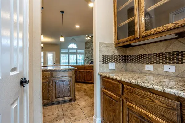 4803 Comstock Way, Mansfield, TX 76063
