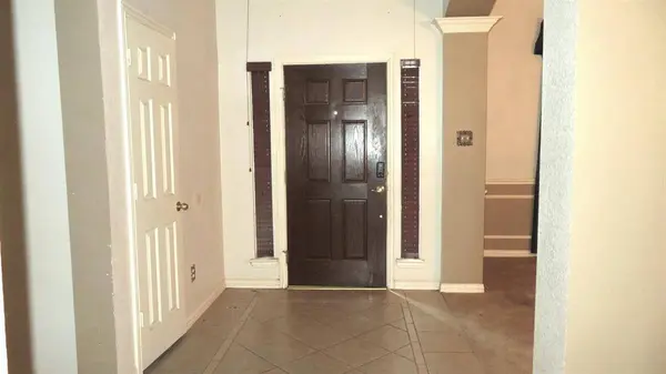 1233 High Bluff Drive, Desoto, TX 75115