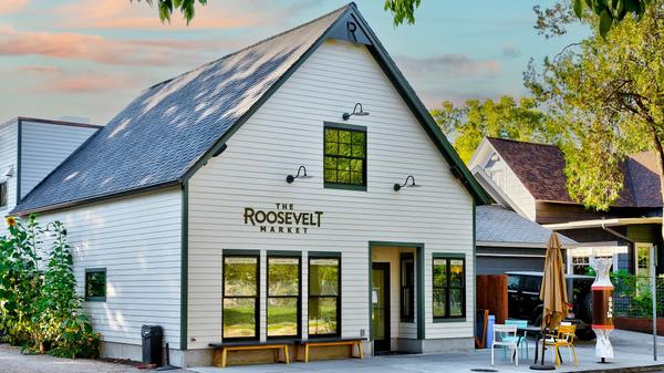 Get Outside & Stop for a Treat – Our Favorite Coffee Shops & Bakeries