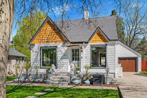 Brick home style on The Bench