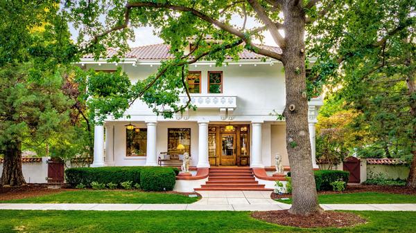 A Harrison Boulevard Icon & One of Boise's Great Historic Homes