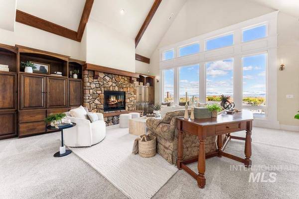 3842 E Vantage Pointe Ln, Meridian, ID 83642