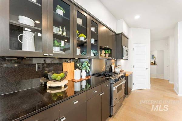 3994 W Quail Ridge Dr, Boise, ID 83703