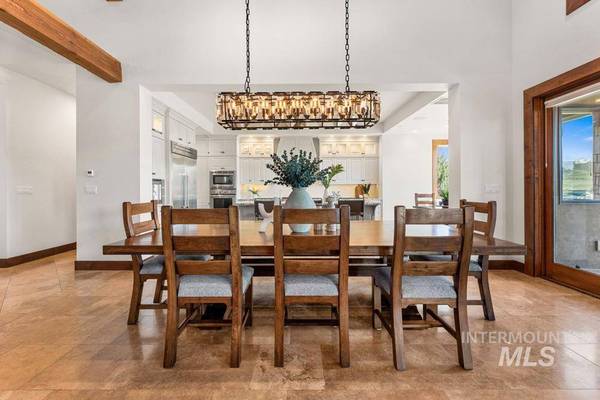 513 E Orion Ct, Boise, ID 83702