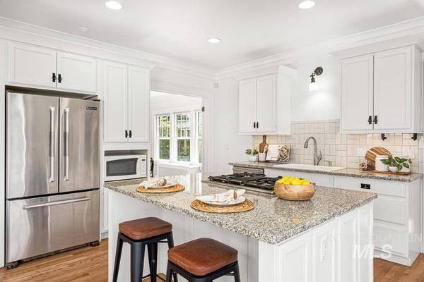 915 N 17th St, Boise, ID 83702