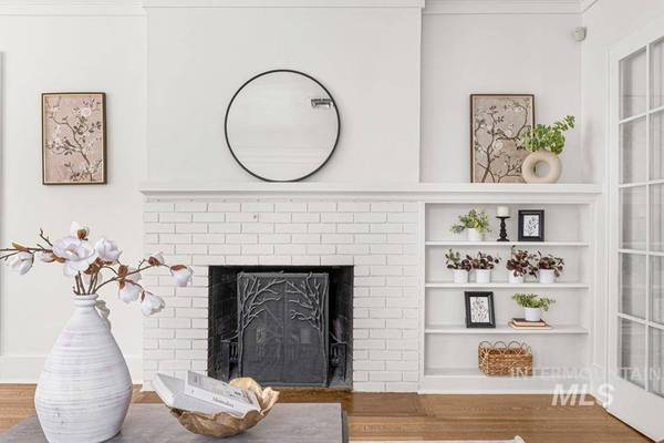 915 N 17th St, Boise, ID 83702