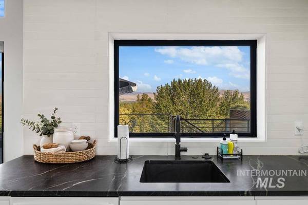 4008 W Edgemont St, Boise, ID 83706