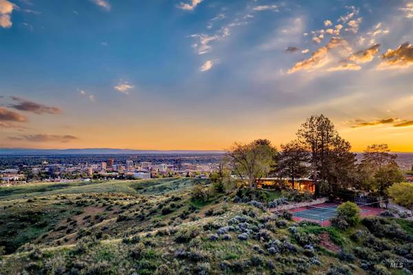 1513 N Claremont Dr, Boise, ID 83702