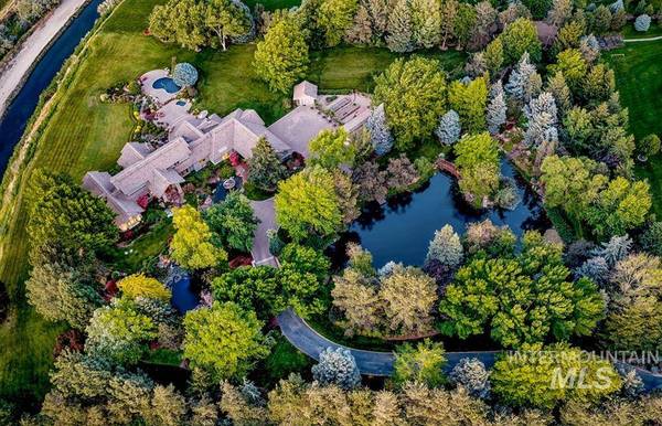 7270 N Tree Haven Pl, Meridian, ID 83646
