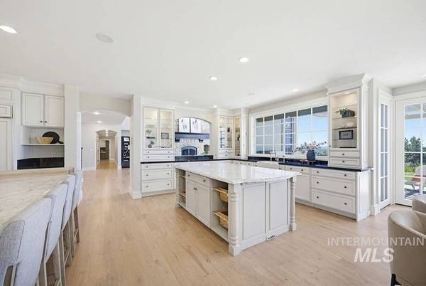 2397 N Overview Pl, Boise, ID 83702