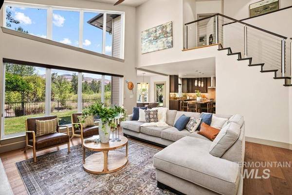 3198 E Rivernest Dr, Boise, ID 83706