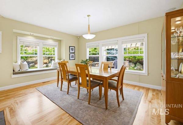 138 W Thornberry Ct, Boise, ID 83702