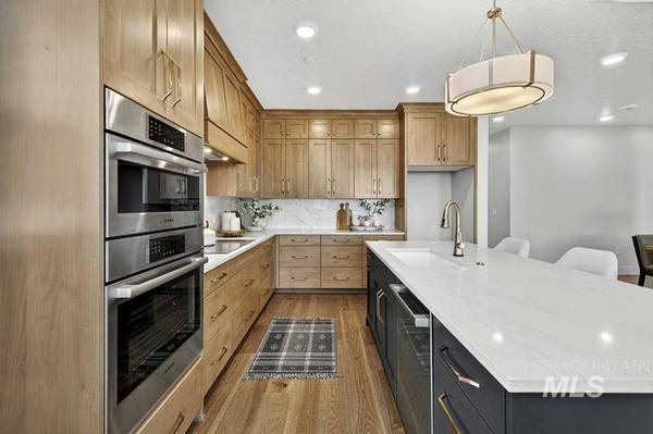 148 E State Street, Eagle, Eagle, ID 83616