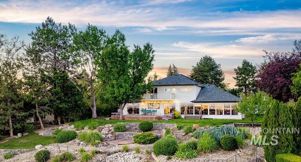 405 W Summit Ridge Rd, Boise, ID 83702
