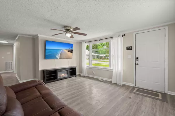 407 Raysor St, Saint George, SC 29477