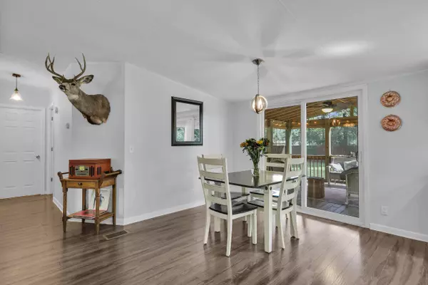 5773 Edgar Tumbleston Rd, Hollywood, SC 29449