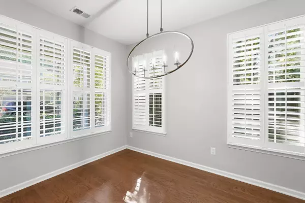 847 Bibury Ct, Charleston, SC 29414