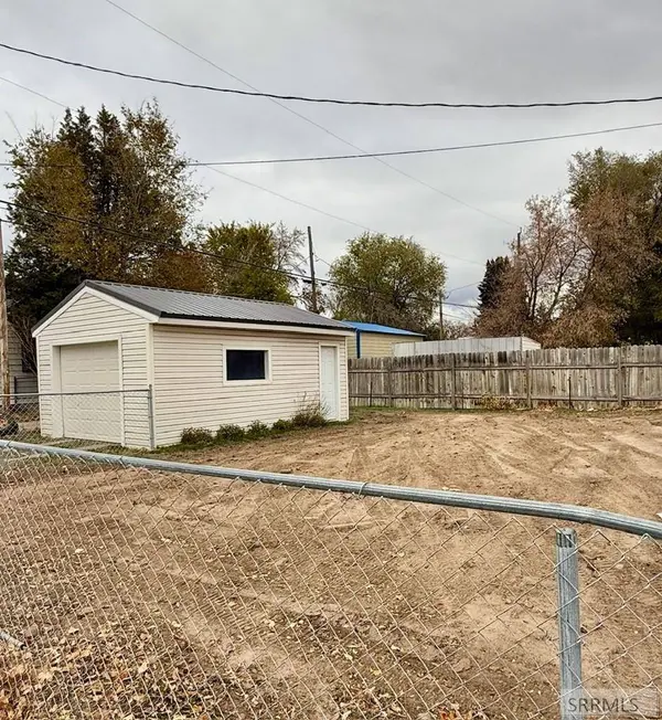 1699 Calkins Avenue, Idaho Falls, ID 83402