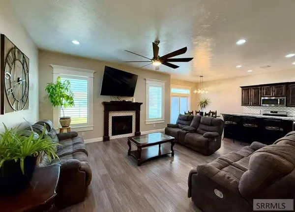 5138 Brylee Way, Iona, ID 83427