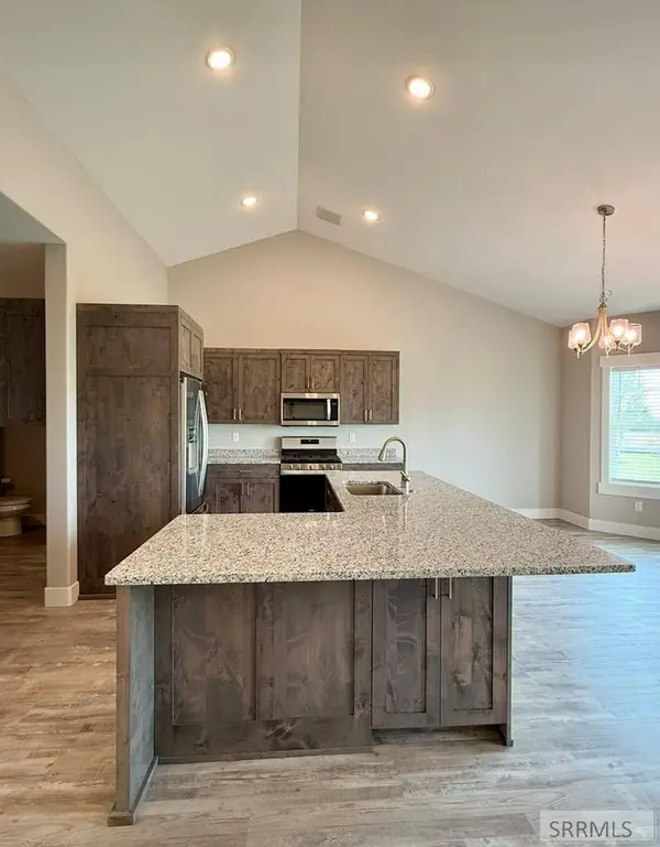 1406 N 615 E, Shelley, ID 83274