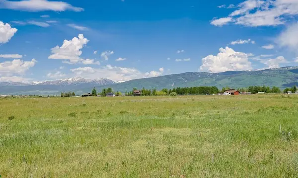 feature image of How to Buy Land in Teton Valley, Idaho 