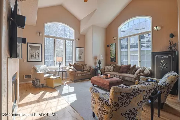 165 COBBLE CREEK Lane, Driggs, ID 83422