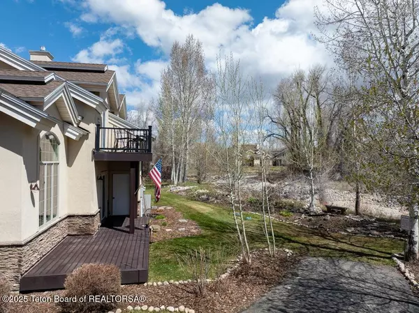 165 COBBLE CREEK Lane, Driggs, ID 83422