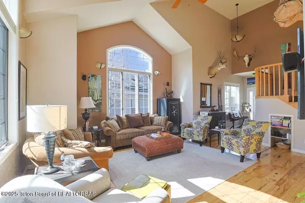 165 COBBLE CREEK Lane, Driggs, ID 83422