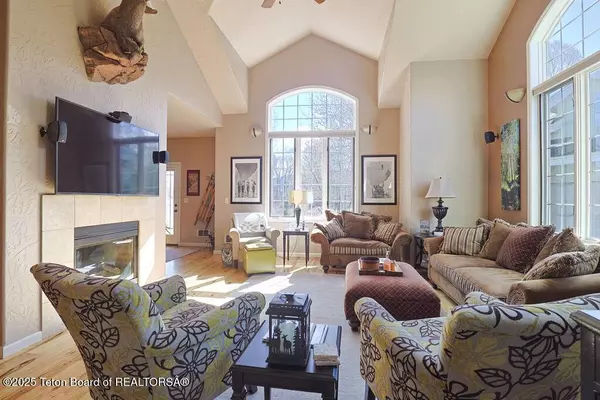 165 COBBLE CREEK Lane, Driggs, ID 83422