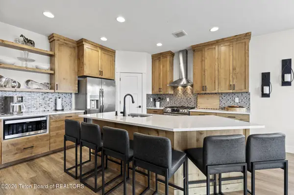 1449 BUCKSKIN Loop, Victor, ID 83455