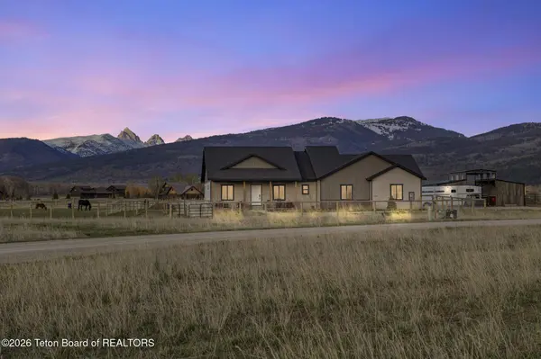 1449 BUCKSKIN Loop, Victor, ID 83455