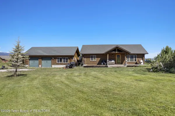 4589 PINNACLE Trail