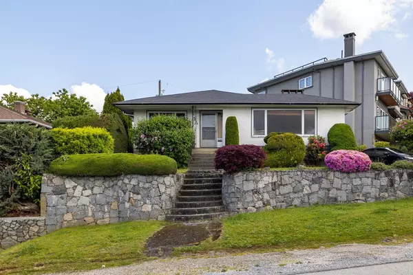 4835 Empire Dr, Burnaby, BC V5C 5P9