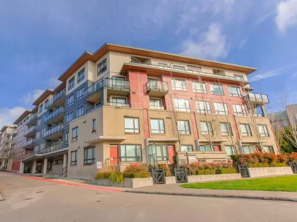 13919 Fraser HWY #205, Surrey, BC V3T 4E6