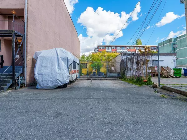 2211 Commercial DR, Vancouver, BC V5N 4B6