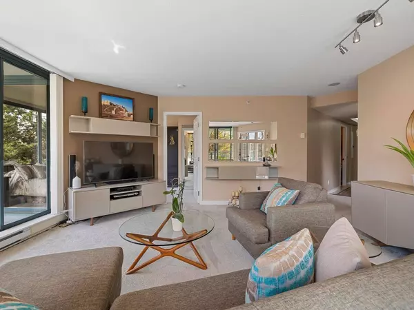 13353 108 AVE #203, Surrey, BC V3T 5T5