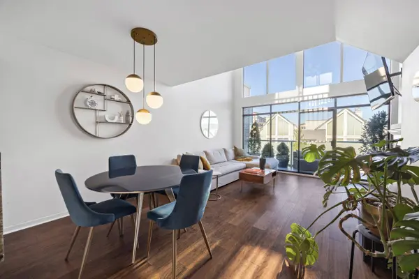 48 Richmond ST #406, New Westminster, BC V3L 5P4