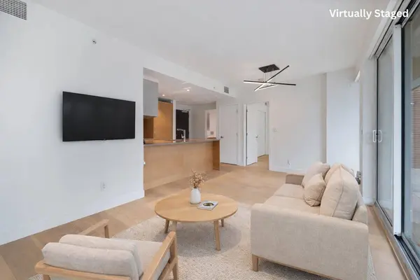 7128 Adera ST #210, Vancouver, BC V6P 5C4