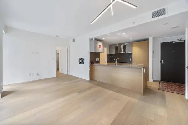 7128 Adera ST #210, Vancouver, BC V6P 5C4