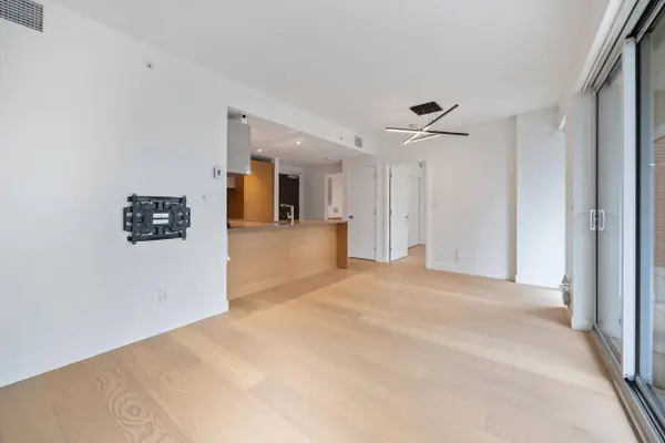 7128 Adera ST #210, Vancouver, BC V6P 5C4