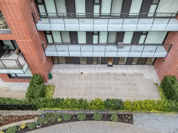 7128 Adera ST #210, Vancouver, BC V6P 5C4