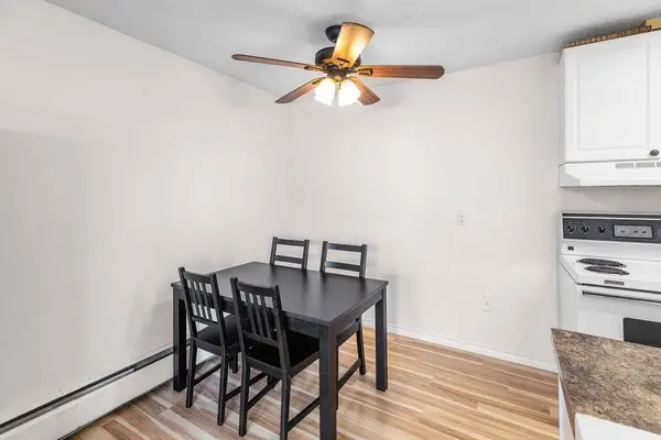 8040 Ryan RD #102, Richmond, BC V7A 2E5