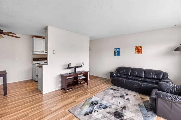 8040 Ryan RD #102, Richmond, BC V7A 2E5