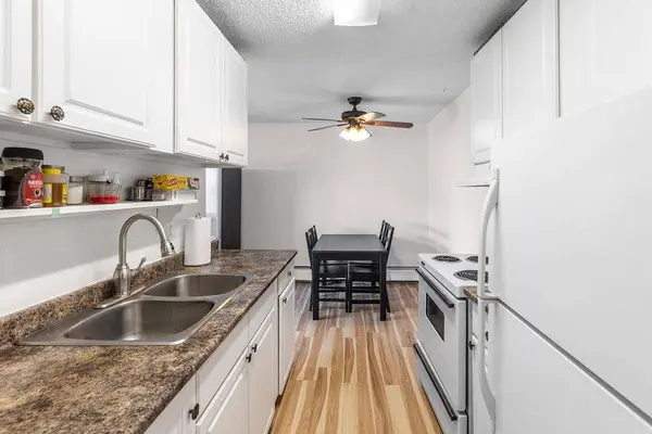 8040 Ryan RD #102, Richmond, BC V7A 2E5